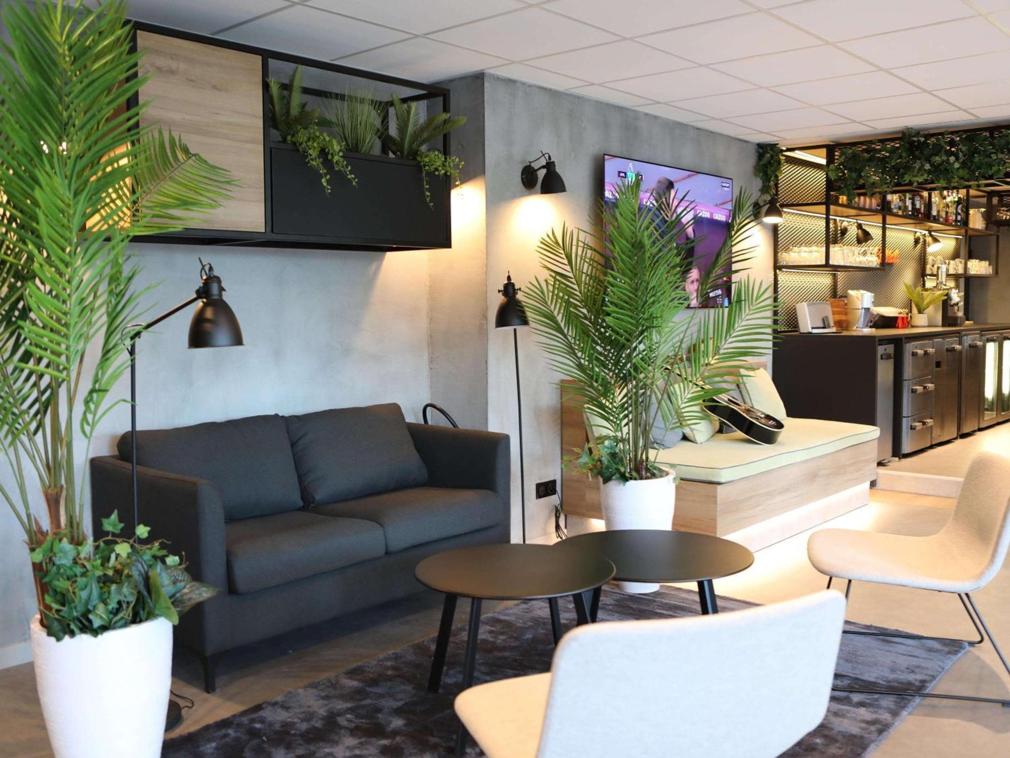 Ibis Aubenas Hotel Eksteriør billede